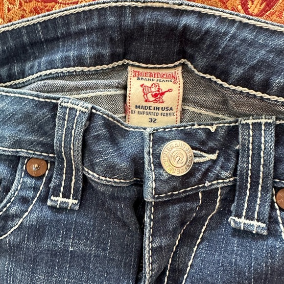 TRUE RELIGION JOEY LOW RISE FLARE JEANS SIZE 32 EXCELLENT CONDITION 🔥🔥🔥🔥🔥 - Picture 2 of 3
